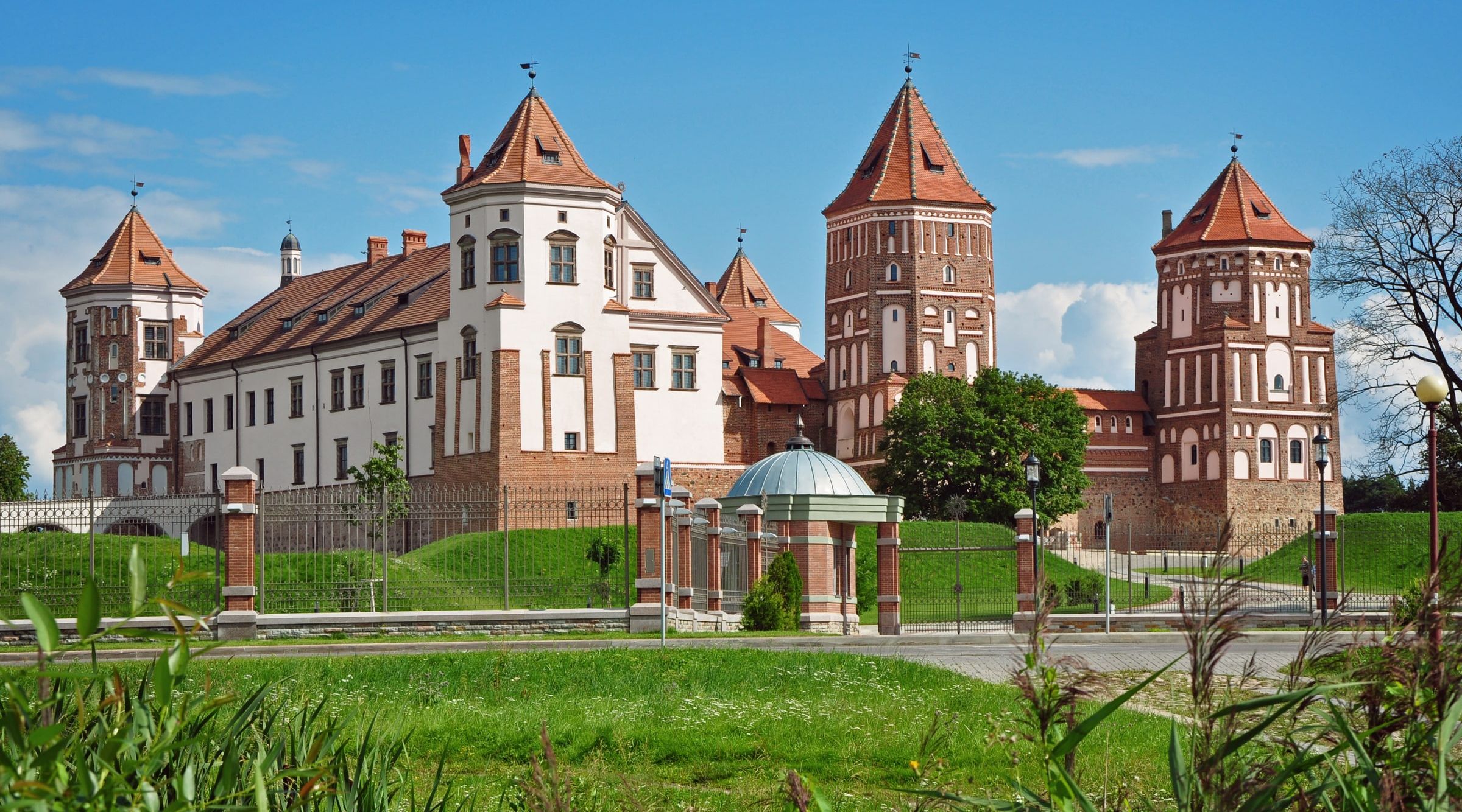 Мирский замок в Беларуси